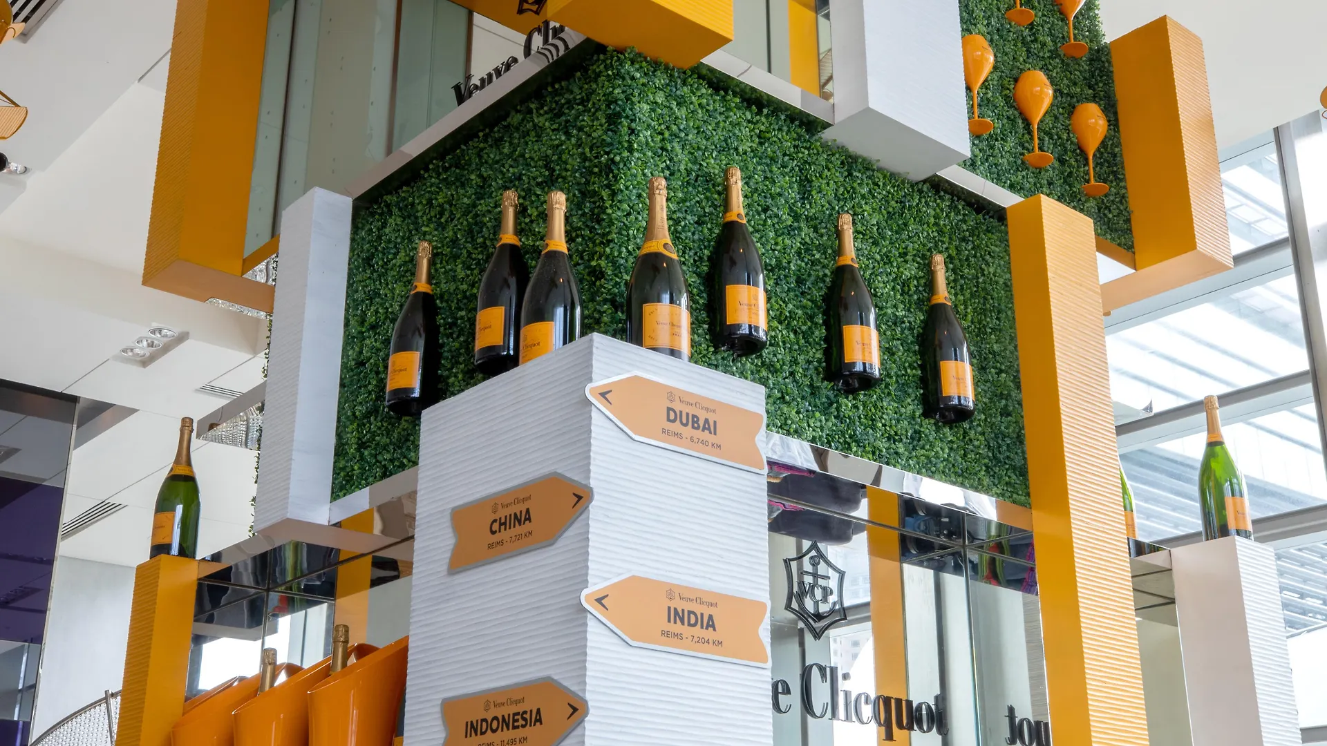 Traders Hotel, Kuala Lumpur Hotel