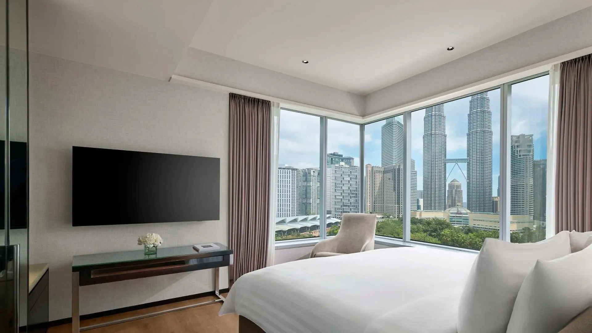 Traders Hotel, Kuala Lumpur