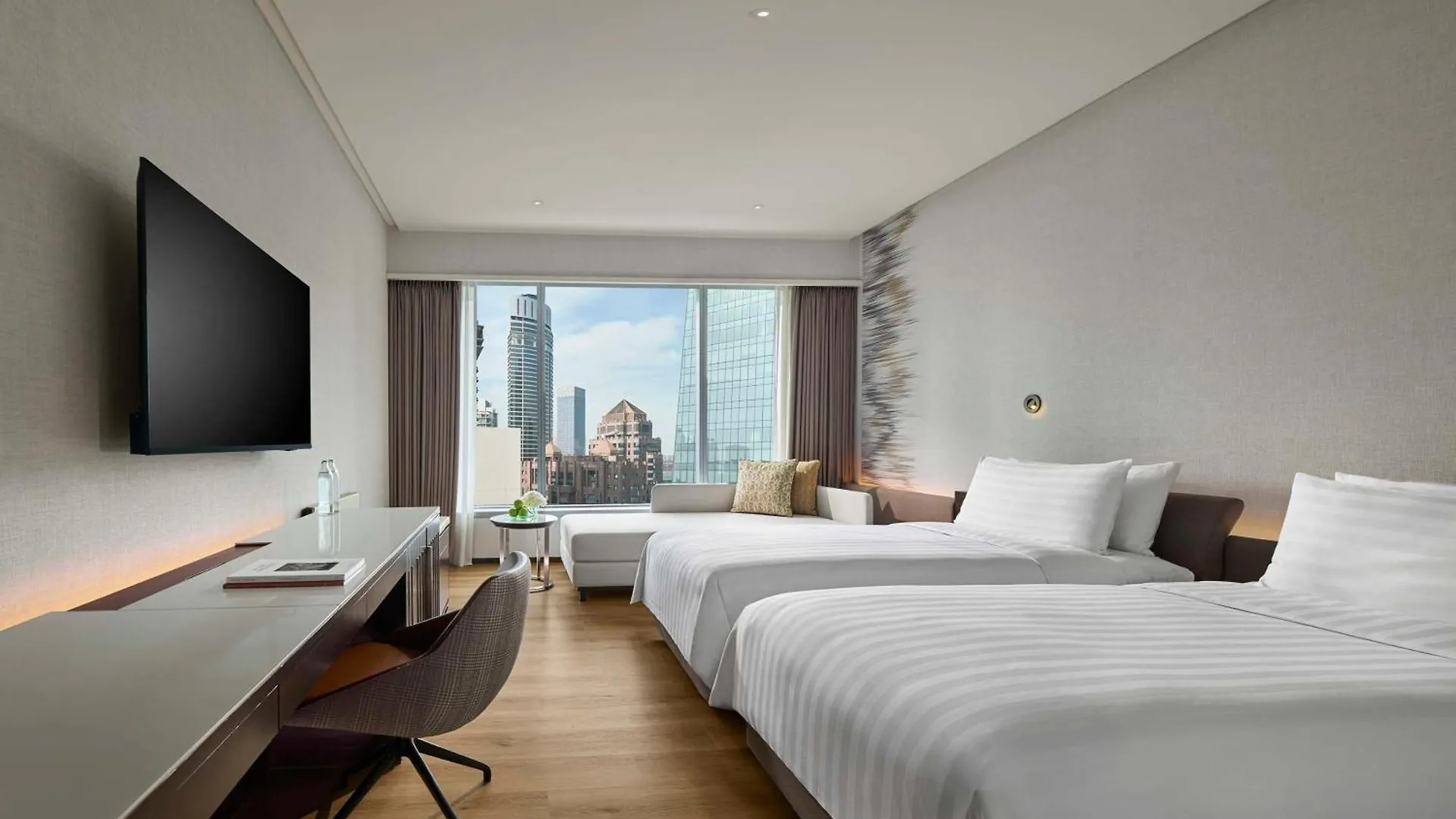 Traders Hotel, Kuala Lumpur Hotel