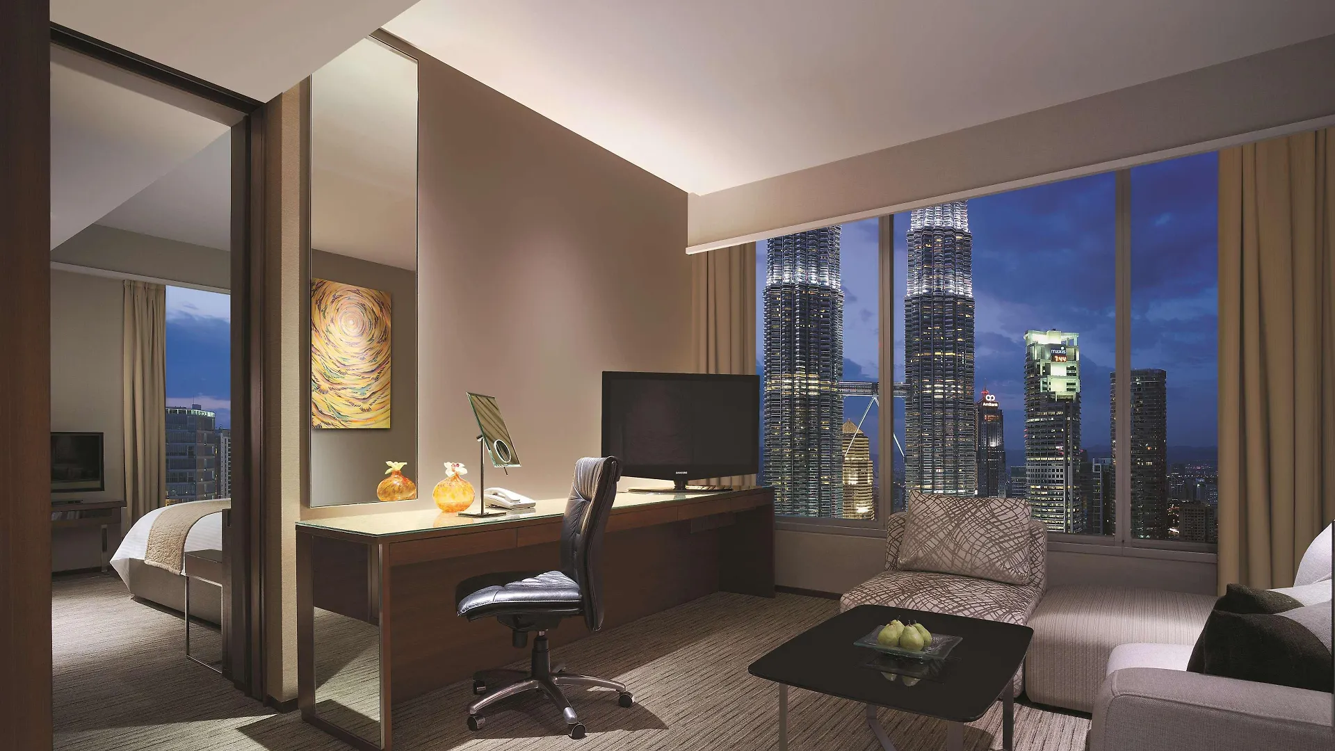 Traders Hotel, Kuala Lumpur Hotel